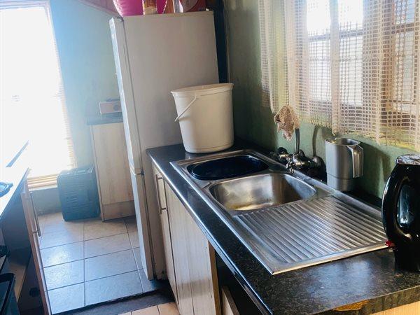 3 Bedroom Property for Sale in Sabata Dalindyebo Square Western Cape